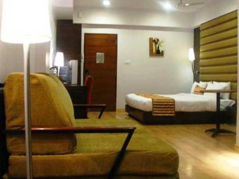 Levender Bough Hotel Mumbai Exterior photo